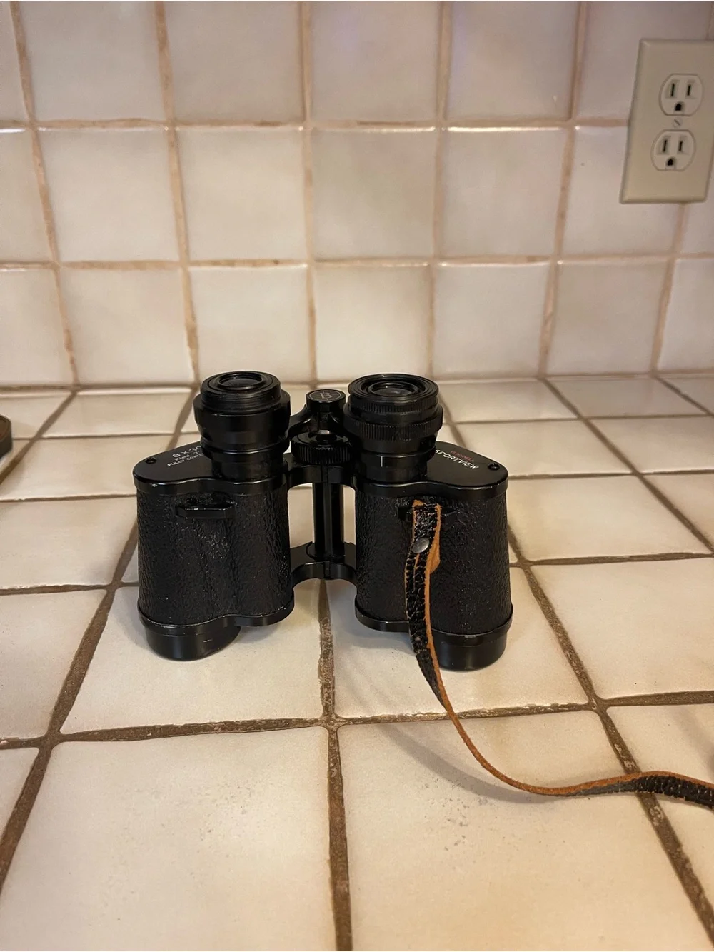 Vintage Bushnell Binoculars Sportview 8x30 with Leather Case